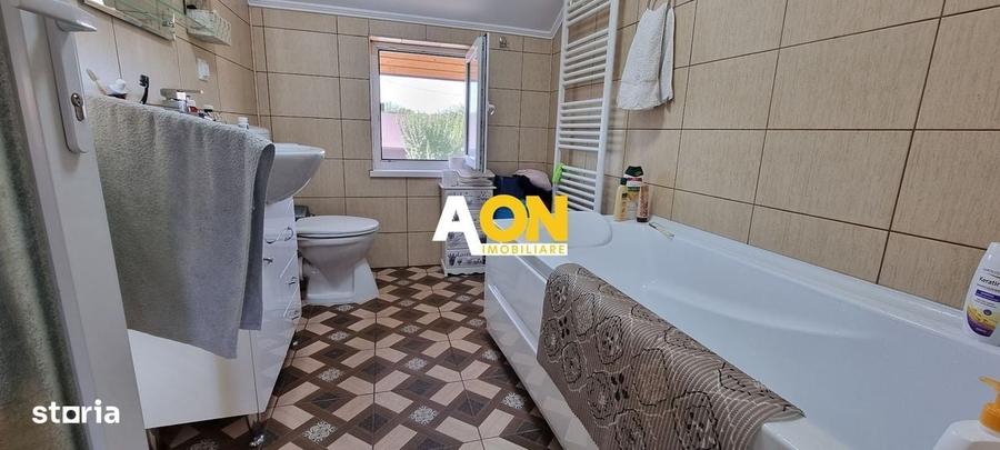 Casă cu 4 camere cu Teren 560 Mp în Central
