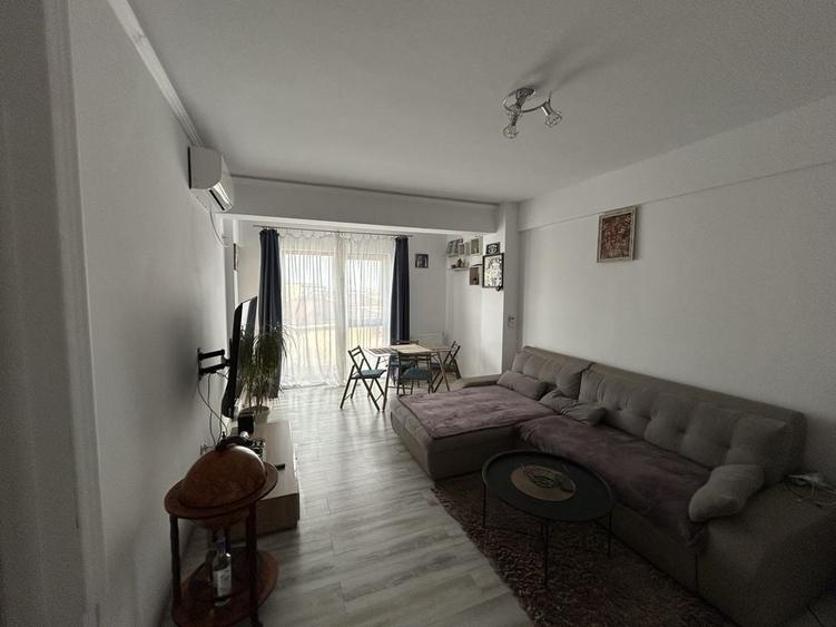 Apartament cu 2 camere decomandat în Palazu Mare
