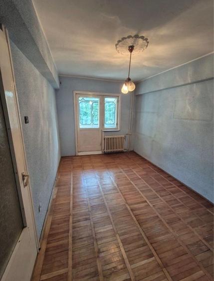 Apartament cu 2 camere decomandat în Sud