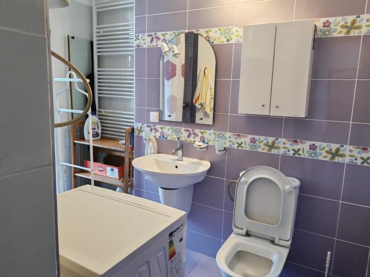 Apartament cu 2 camere decomandat în Central