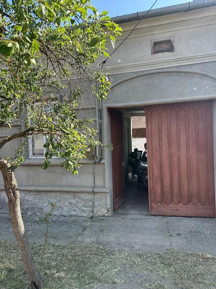 Casă cu 5 camere cu Teren 608 Mp în Gârbovăț
