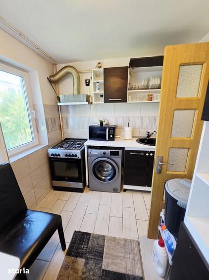 Apartament cu 3 camere decomandat în Vest