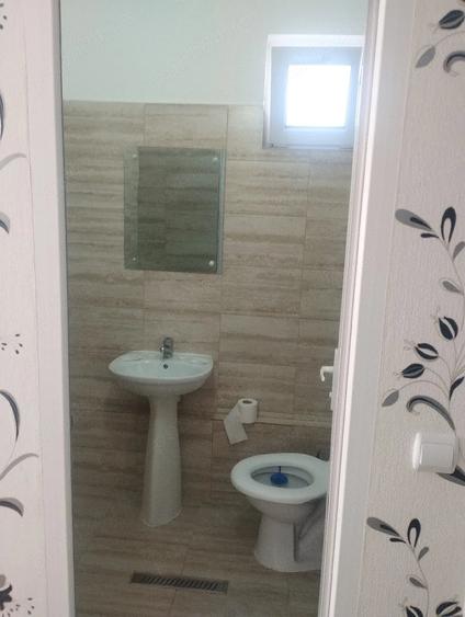 Casă cu 6 camere cu Teren 300 Mp în Central
