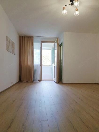 Garsoniera Titan, etaj 4, bloc reabilitat, pre? negociabil - 1