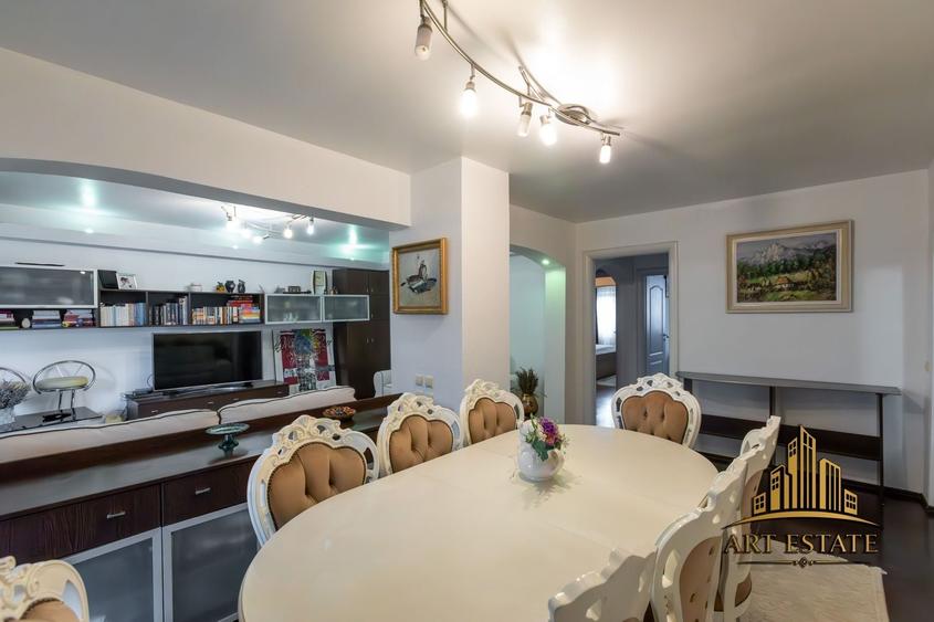 Apartament cu 4 camere decomandat, mobilat în Alexandru cel Bun