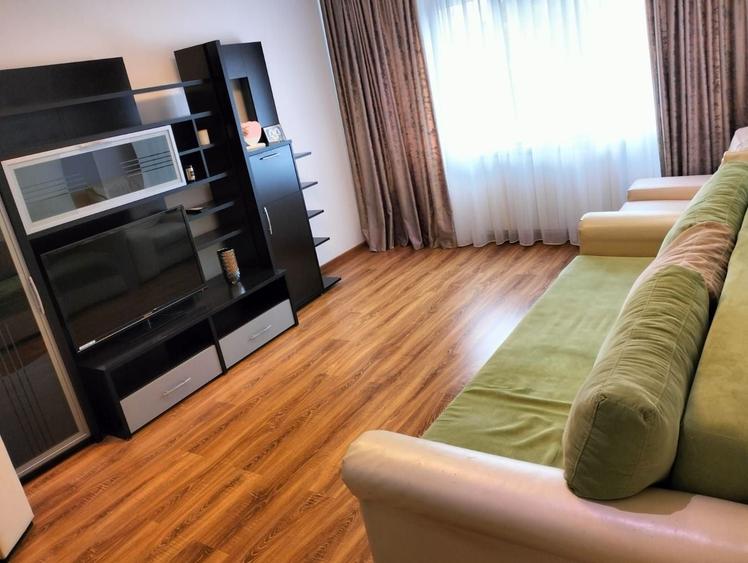 Apartament cu 3 camere decomandat, mobilat în Siderurgiștilor