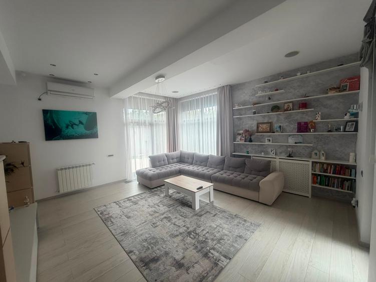 Casă individuală cu 4 camere cu Teren 500 Mp în Prelungirea Ghencea