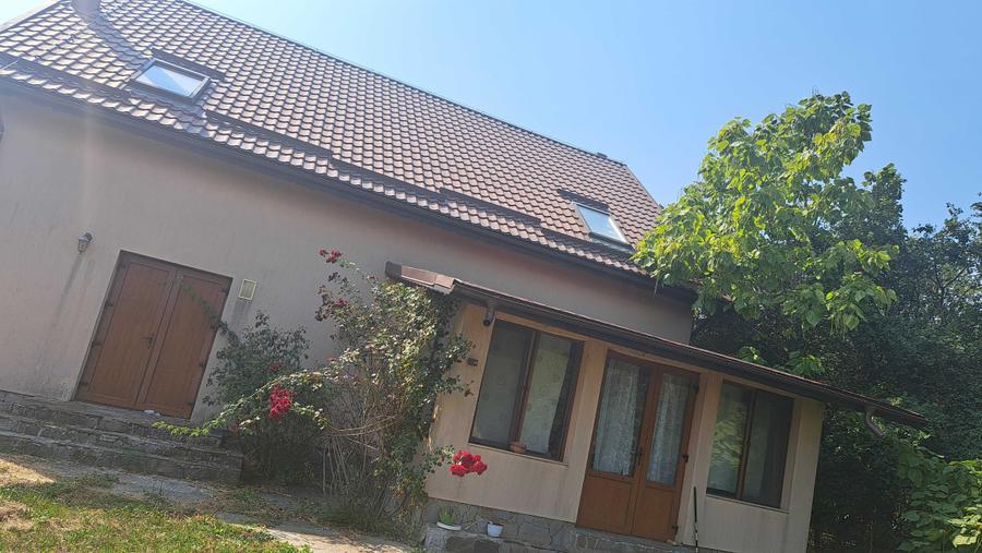 Casă cu 4 camere în Brâncoveanu