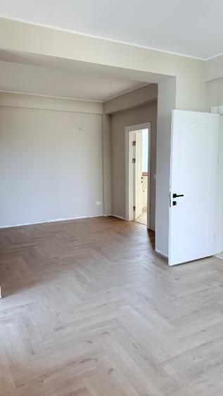 Casă individuală cu 5 camere cu Canalizare în Central