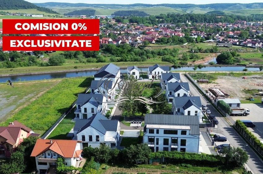 Duplex cu 4 camere cu Canalizare în Gilău