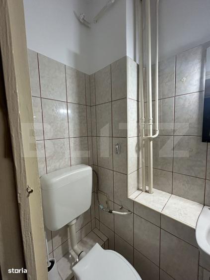 Apartament cu 3 camere semidecomandat în 1 Mai