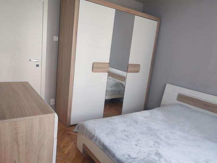Inchiriez apartament 2 camere micro 9