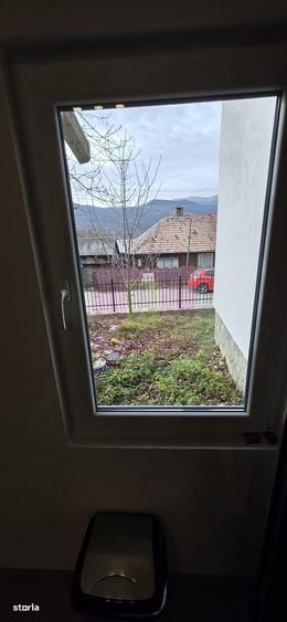 Casă cu 4 camere în Valea Doftanei