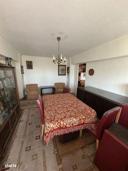 Garsonieră în Roșu