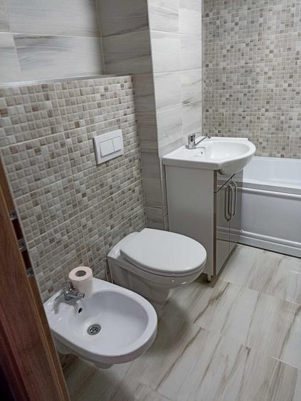 Inchiriez apartament 3 camere, zona soarelui - 4