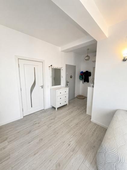 Apartament cu 2 camere semidecomandat, mobilat în Giroc