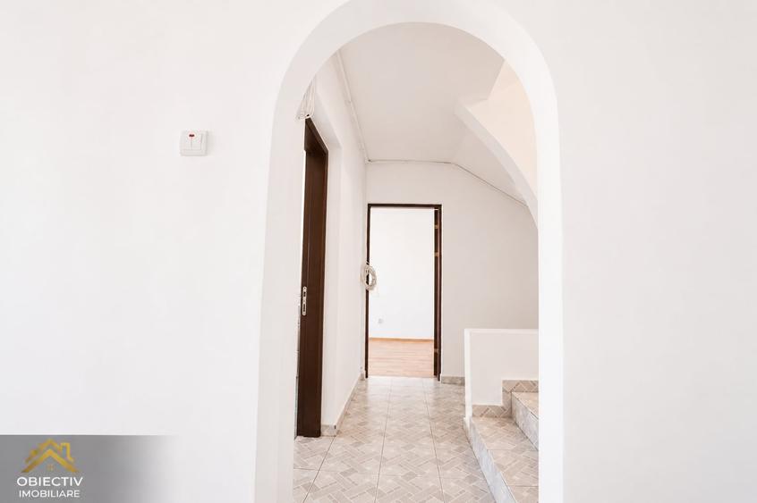 Apartament cu 4 camere decomandat în Central
