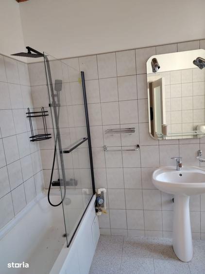 Apartament cu 6 camere decomandat în Cișmigiu