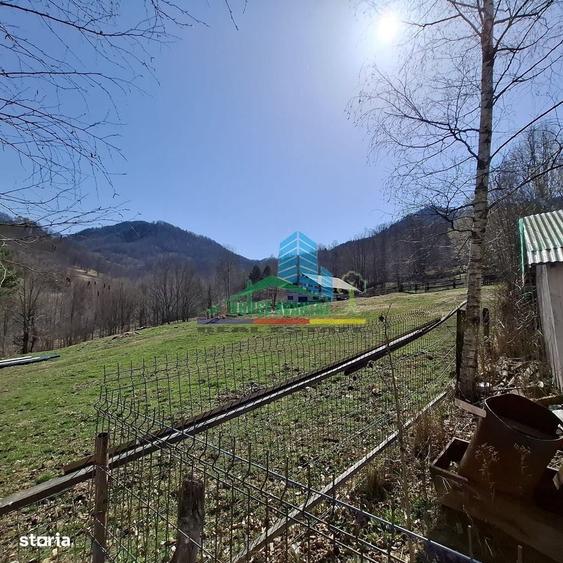Casă cu 4 camere în Lepșa