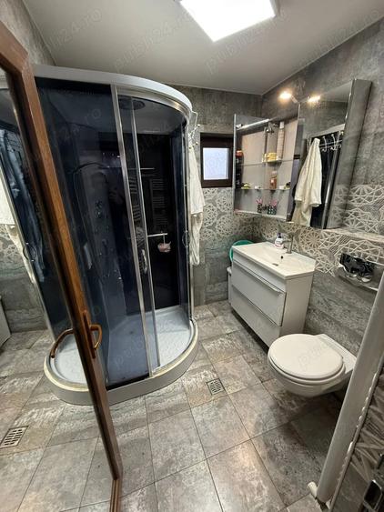 Apartament cu 3 camere decomandat în Babadag