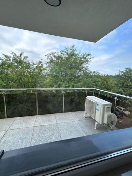 Apartament cu 3 camere, mobilat în Central