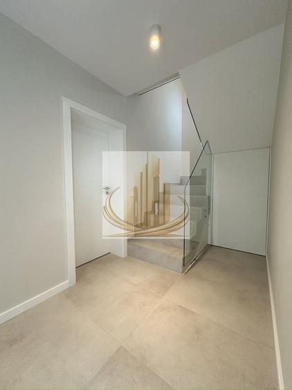 Duplex cu 4 camere cu Canalizare în Dumbrăvița