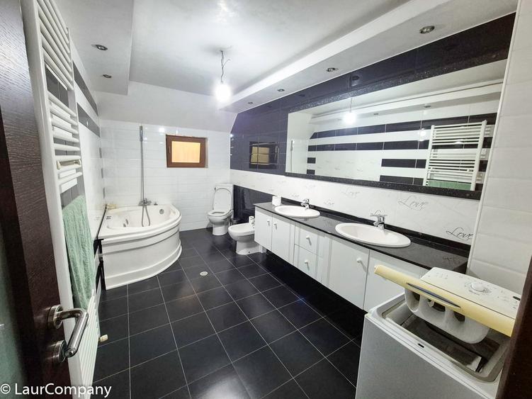 Casă cu 4 camere cu Canalizare în Bascov