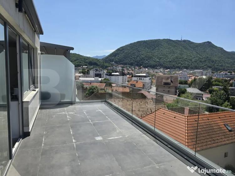 Apartament cu 2 camere semidecomandat în Centrul Istoric