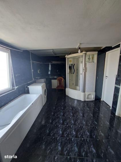 Apartament cu 4 camere în Girocului