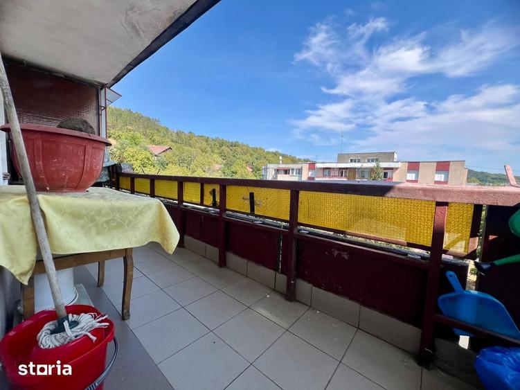 Apartament cu 3 camere în Tudor Vladimirescu
