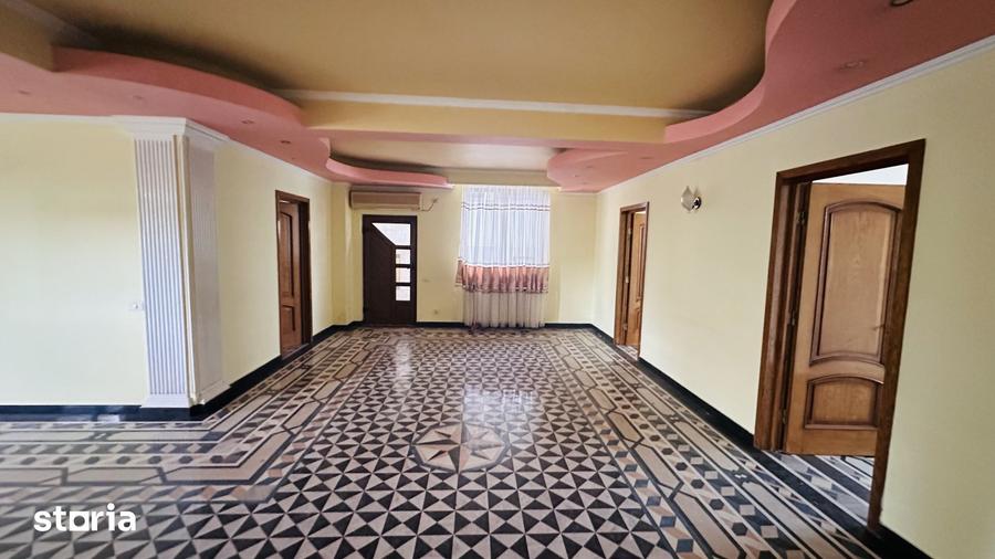 Casă cu Teren 783 Mp în Buriaș