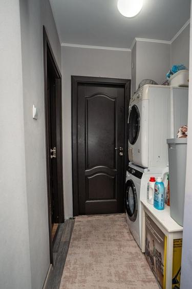 Apartament cu 2 camere semidecomandat în 1 Mai
