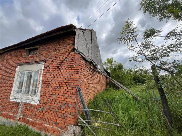 Casă individuală cu 3 camere cu Teren 1699 Mp în Honorici