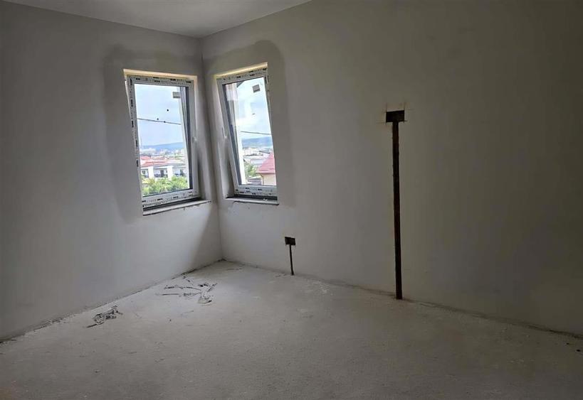 Casă individuală cu 5 camere cu Canalizare în Burdujeni