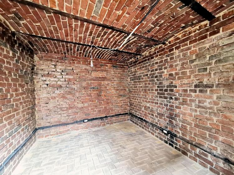 Birou, de 110 mp, în Lacul Tei