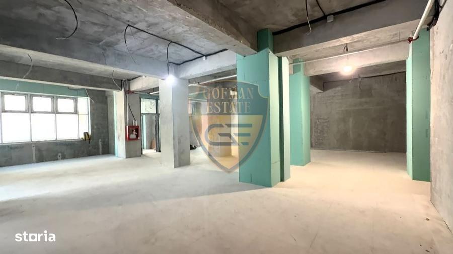 Spațiu comercial, de 920 mp, în Sud