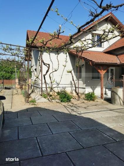 Casă cu 5 camere cu Teren 1224 Mp în Central