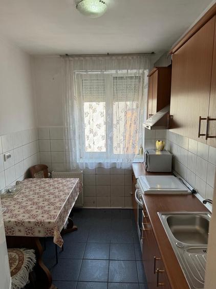 Apartament cu 2 camere semidecomandat în Exterior Vest