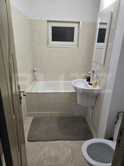 Apartament cu 2 camere semidecomandat, mobilat în Micro 16