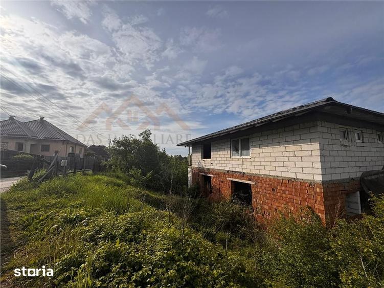 Casă cu 4 camere cu Teren 2341 Mp în Cicârlău