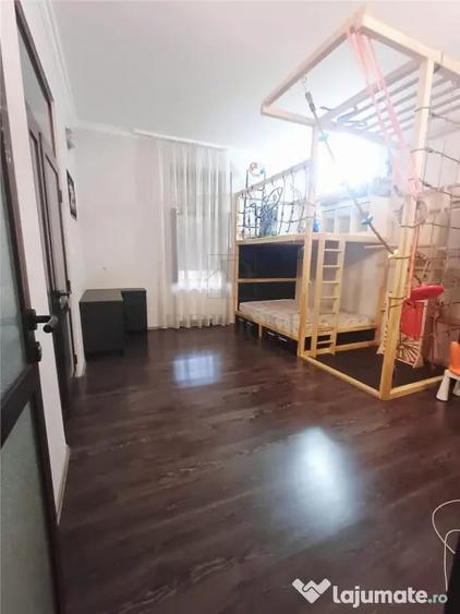 Apartament cu 3 camere decomandat în Iosefin