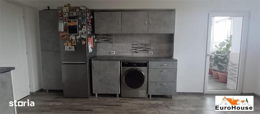 Apartament cu 4 camere decomandat în Ampoi 2