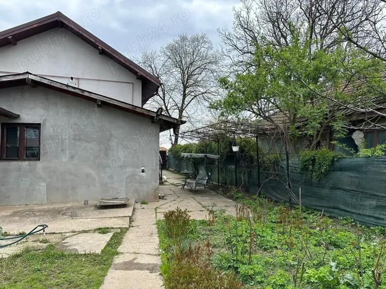Casă cu 5 camere în Dumbrăveni