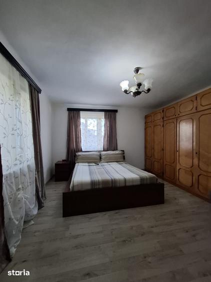 Casă cu 5 camere cu Teren 243 Mp în Brestei