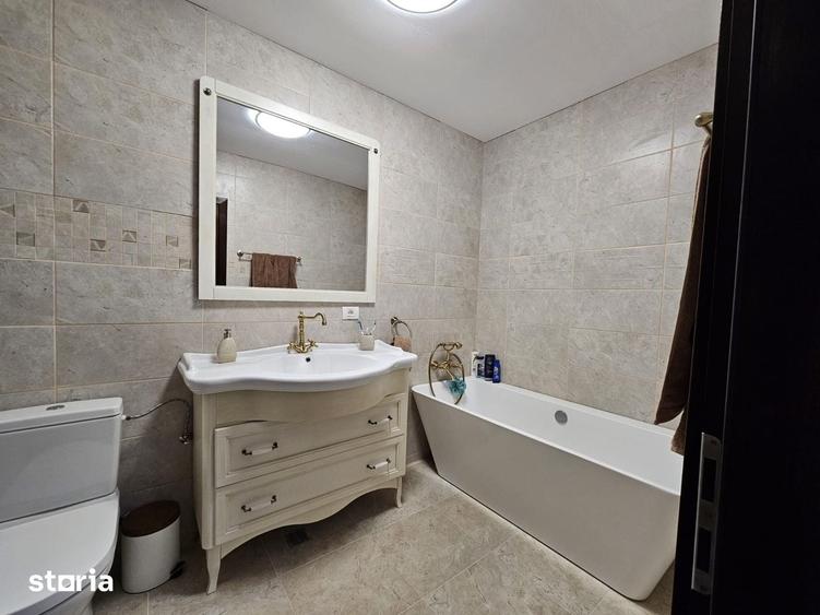 Casă cu 4 camere cu Teren 566 Mp în Central