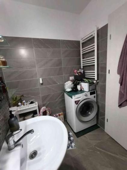 Apartament cu 2 camere semidecomandat, mobilat în Titan