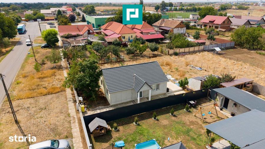 Casă cu 3 camere cu Canalizare în Central