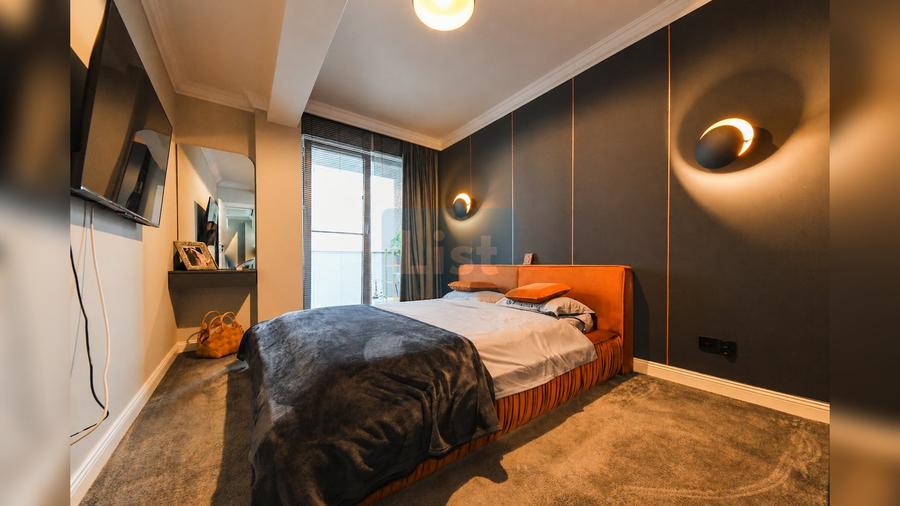 Apartament cu 3 camere semidecomandat, mobilat în Florești