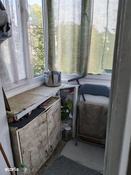 Apartament cu 3 camere semidecomandat în George Enescu