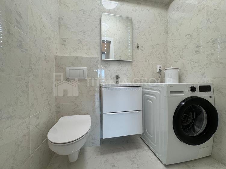 Apartament cu 3 camere decomandat, mobilat în Tractorul